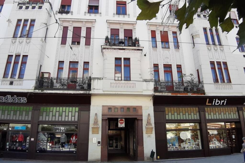 Little Cozy Apartman Miskolc Exterior photo